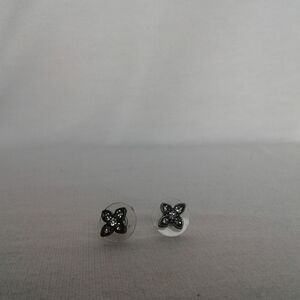 Flower Earrings With Rhinestones pierced